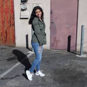 Meet your Posher, Fernanda